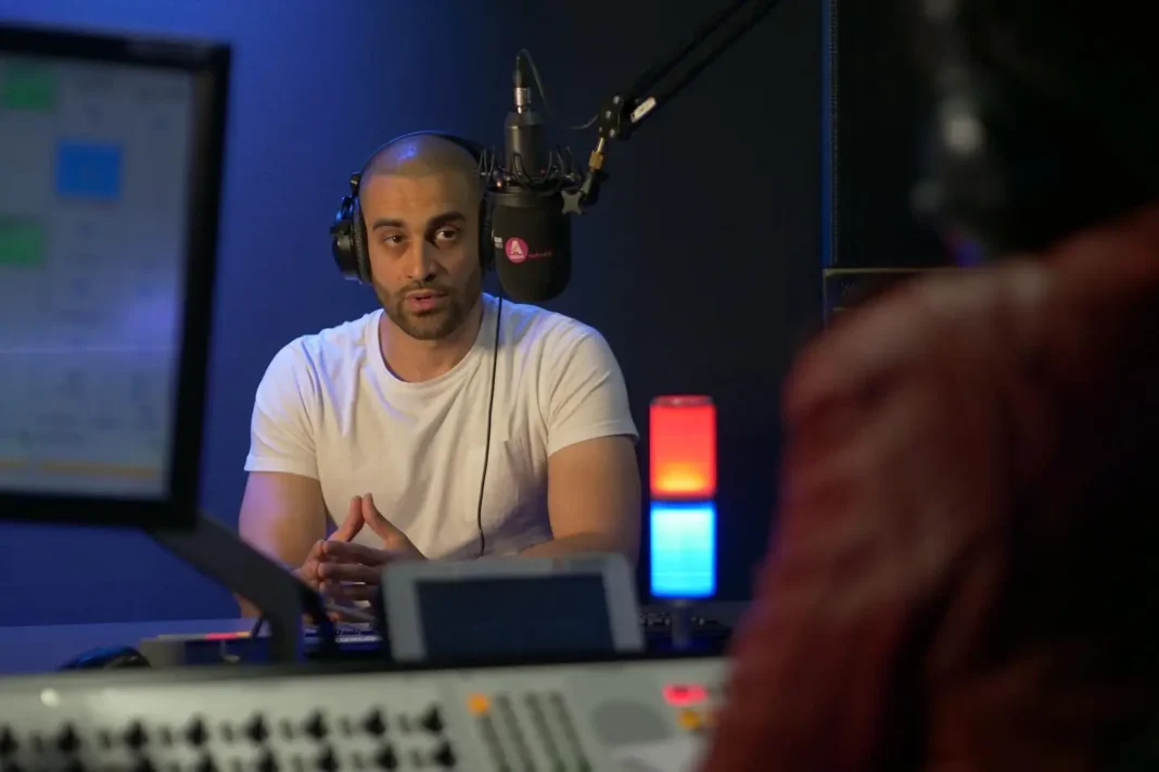 Wer ist Lowkey? Der britische Rapper und Aktivist